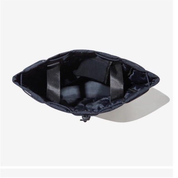 NWT Beyond Yoga Convertible Black Backpack Gym Bag - Picture 3 of 13